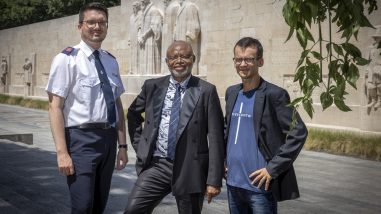 Geneve, le14 juillet 2026. Suite aux resultats des votations populaires qui interdit les signes religieux pour les parlementaires  Markus Hofer, Joseph Kabongo et Michael Mutzner , tous chretiens posent pour la photo. © Magali Girardin
